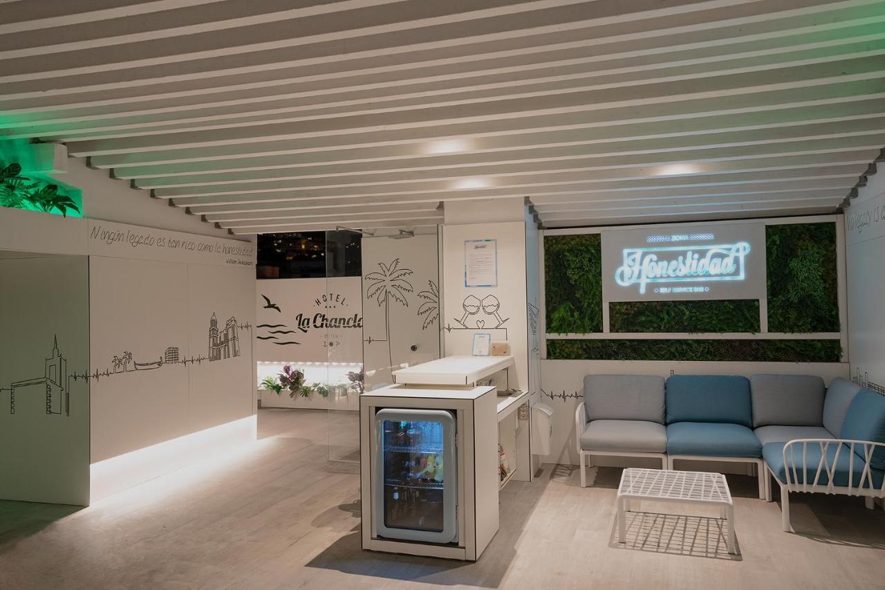 Hotel La Chancla Malaga Ngoại thất bức ảnh